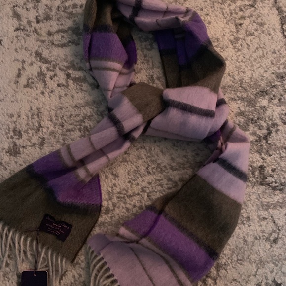 Seaward and Stearn London Scarf - Picture 3 of 4